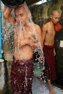 Tanımlanamayan Birmanya çocuk