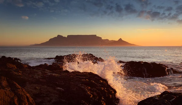 Table Mountain with clouds — Stock Photo, Image