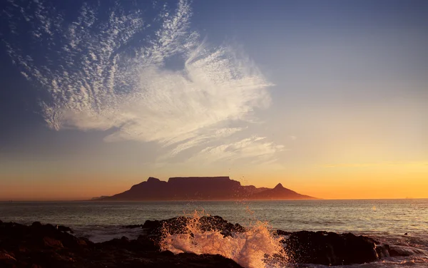 Table Mountain with clouds — Stock Photo, Image