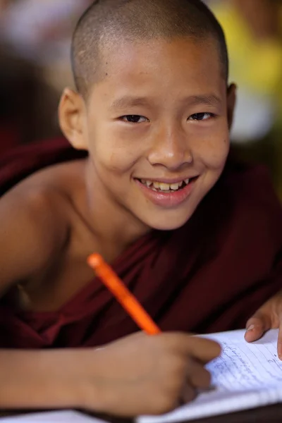 Unidentified Buddhist novice — Stock Photo, Image