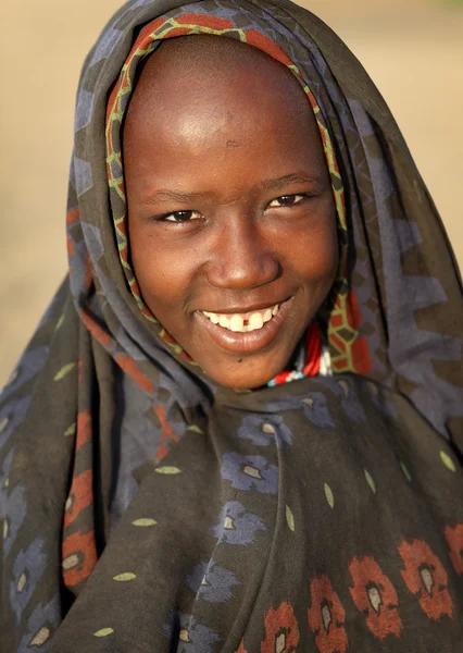 Menina bonita Arbore em Lower Omo Valley, Etiópia — Fotografia de Stock