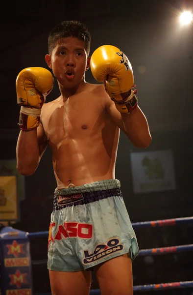 Muay Lao kick boxing fight in Laos — Stock Photo, Image