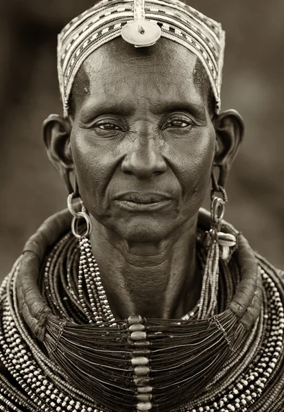 Vieille femme Samburu non identifiée — Photo