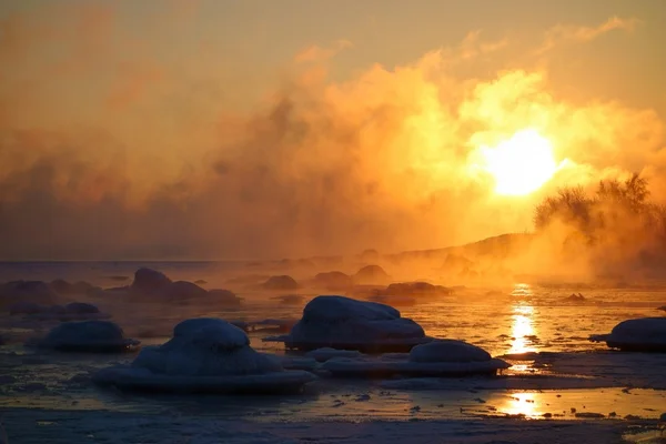 Increíble amanecer frío invierno en Helsinki — Foto de Stock