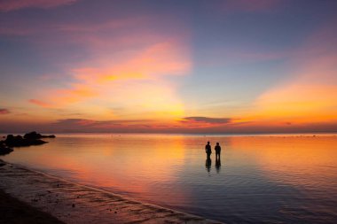 Endonezya 'da günbatımı aşığı