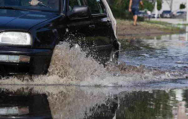 Cherkassy Ukrajna 2016 Június Autók Vezetési Elöntött Úton Során Árvíz — Stock Fotó