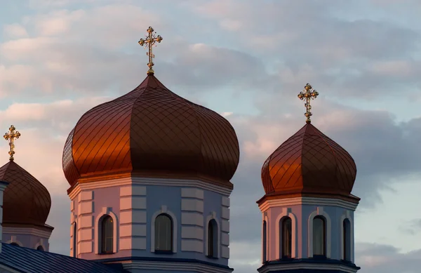 Церковь на закате неба — стоковое фото