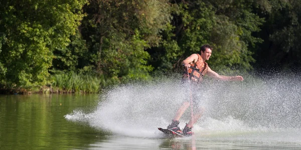 Male Wakeboarder Pond Green Park — Stock Photo, Image