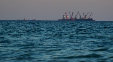Kargo gemileri Karadeniz Anchorage adlı