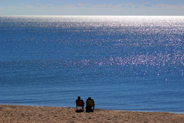 Dos en la playa —  Fotos de Stock