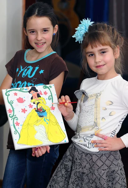 Meninas desenhar princesa — Fotografia de Stock