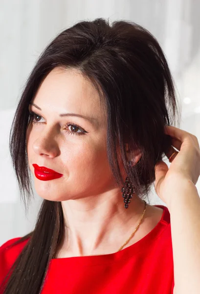 Kırmızı güzel kız