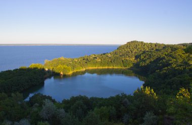 Eden Gölü. mavi lagün