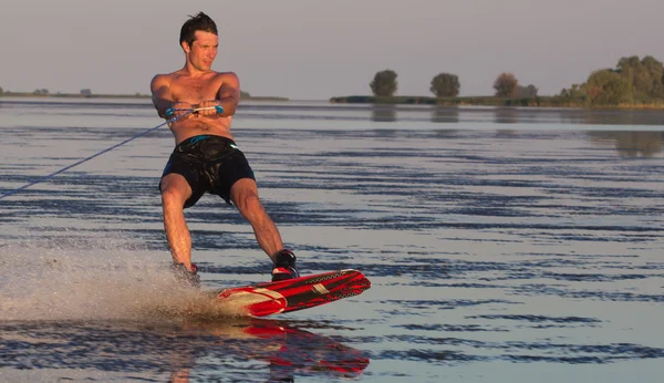 Wakeboarder hacer truco —  Fotos de Stock