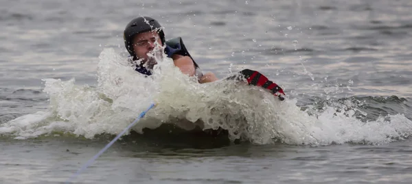 Wakeboard atleet begint — Stockfoto