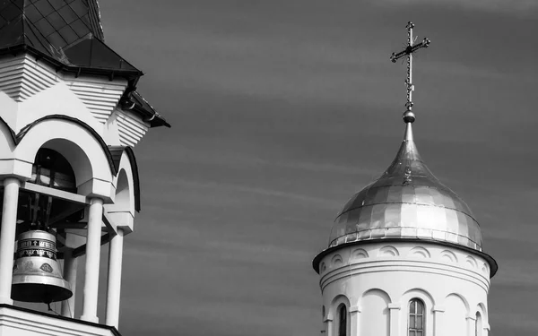 Дзвони дзвіниці міста Корсунь-Шевченківський, Україна. — стокове фото