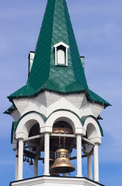 Os sinos em belfry da cidade Korsun-Shevchenkivskyi, Ucrânia . — Fotografia de Stock