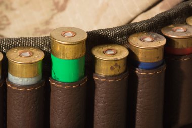 Bandoleer çanta, avcılık mühimmat