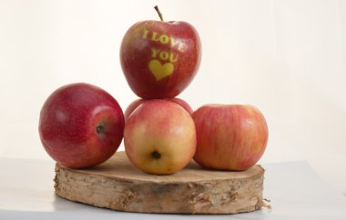 Apple - kalp. Seni seviyorum