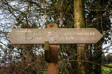 Güneybatı İskoçya 'da Tehdit Bölgesi' nde Douglas Kalesi ve Dee Köprüsü 'nün yanında.