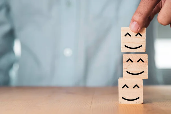 Seleziona Concetto Emozione Umore Tenendo Mano Accatastando Viso Del Sorriso — Foto Stock