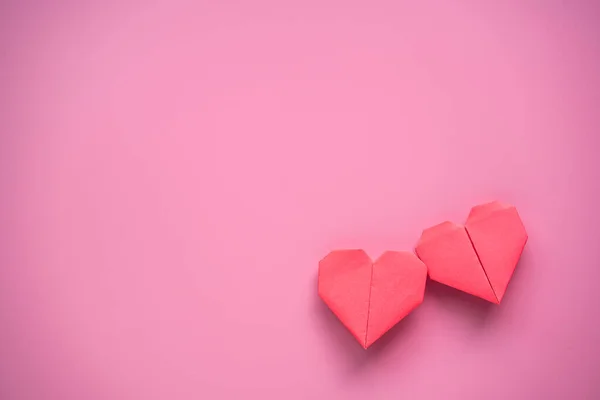 Concepto San Valentín Corazón Rojo Sobre Fondo Rosa —  Fotos de Stock