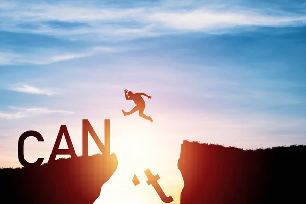 Sziluett Man Jumping Can Cliff Can Cliff Change Mindset Koncepció — Stock Fotó