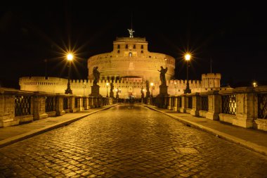 Kale Saint Ange gece, Roma, İtalya