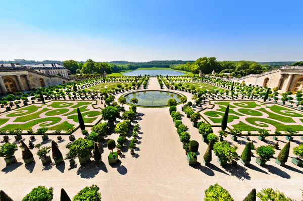 凡尔赛宫的花园里，巴黎法国 — 图库照片