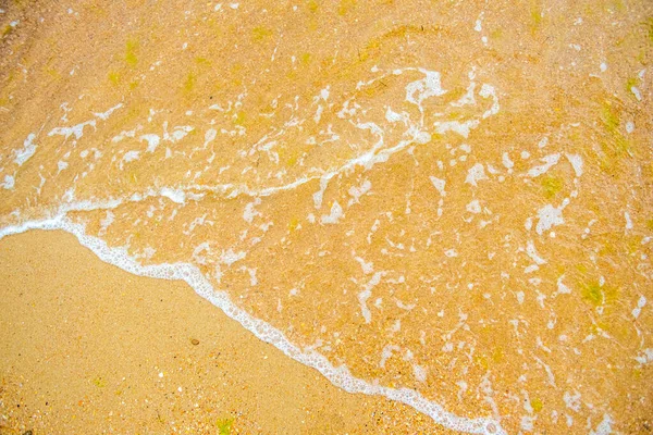 Vague Blanche Sur Plage Sable Jaune Vide Climat Estival Tropical — Photo