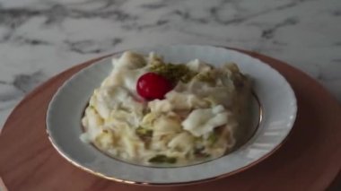 Gullac, Türk geleneksel ramazan tatlısı
