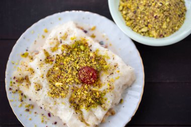 Gullac, Türk geleneksel ramazan tatlısı