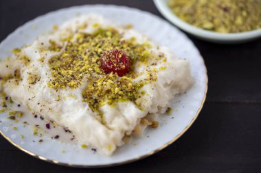 Gullac, Türk geleneksel ramazan tatlısı