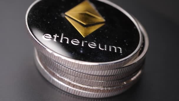 Makro Snímek Bitové Mince Ethereum Crypto Měna — Stock video