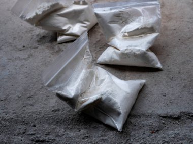 Eroin ilaçlarını kapatın.