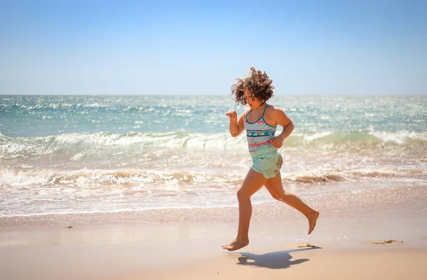Chica Corriendo Playa —  Fotos de Stock