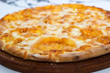 Pizza margarita.