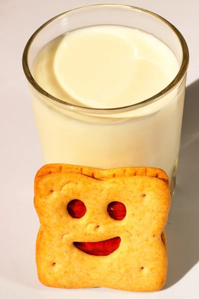 Glass of milk with cookies. — Stock Photo, Image