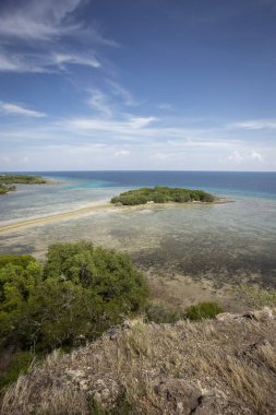 Balanan Sahili, Endonezya 'nın deniz güzelliği ile Baluran Ulusal Parkı' ndaki turlardan biridir..