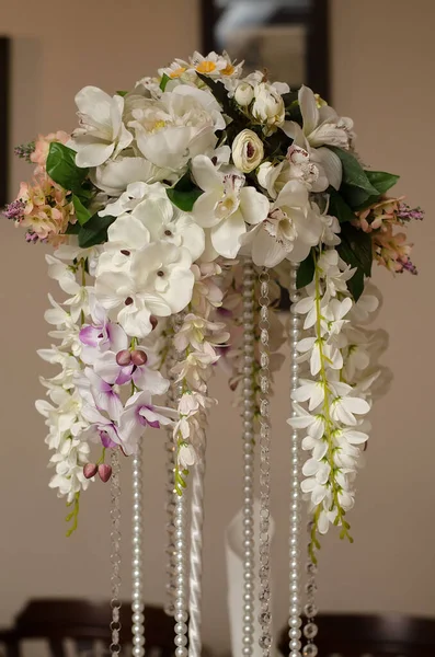 Buquê Belas Flores Brancas Preparadas Para Uma Celebração Casamento Imagem De Stock