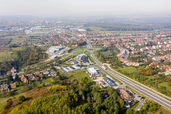 Drohnenbild Eines Kreisverkehrs Bezirk Csacs Einem Nebligen Herbstmorgen Der Stadt — Stockfoto