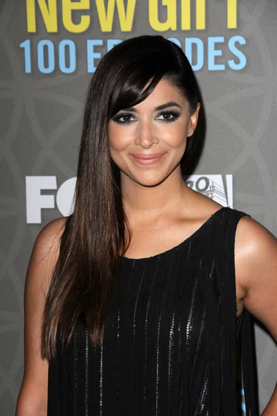 Hannah Simone no "New Girl" " — Fotografia de Stock