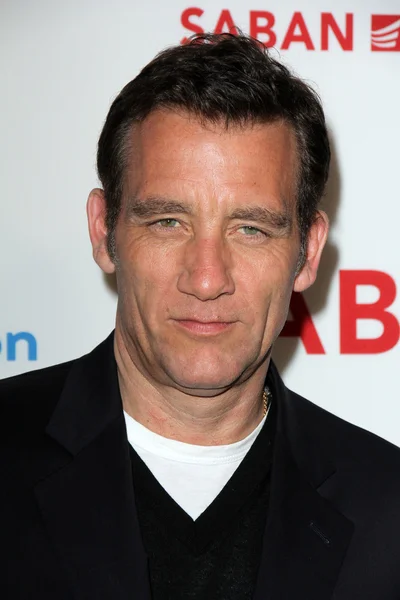 Clive Owen at "Onay" — Stok fotoğraf