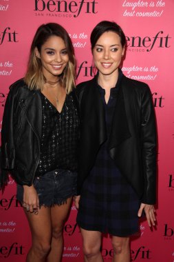 Vanessa Hudgens, Aubrey Plaza