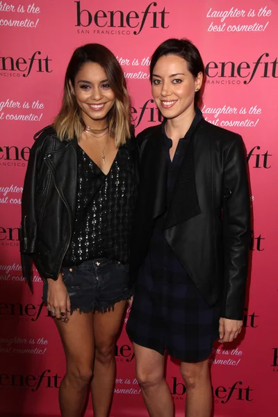 Vanessa Hudgens, Aubrey Plaza — Stock Photo, Image