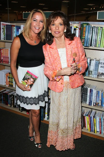 Erin Murphy and Dawn Wells — Stock Photo, Image