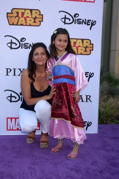 Constance Marie, Luna Marie Katic — Stockfoto