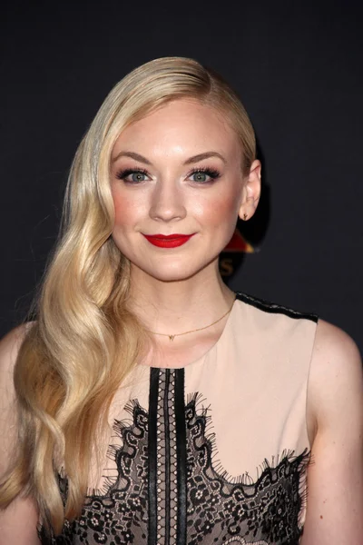 Emily Kinney — Stock Photo, Image