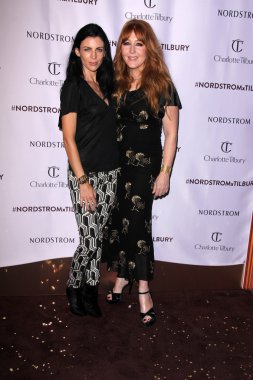 Özgürlük Ross, Charlotte Tilbury