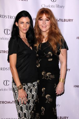 Özgürlük Ross, Charlotte Tilbury